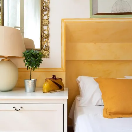 Cozy And Chic Near Campo De Fiori Apartment *