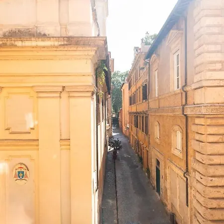 Cozy And Chic Near Campo De Fiori *