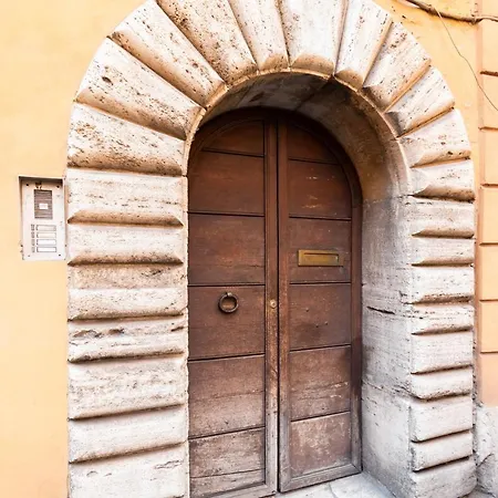 Cozy And Chic Near Campo De Fiori *